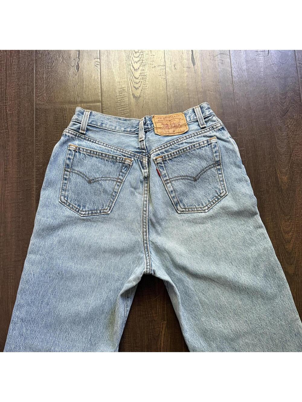 Vintage Light Wash Levi 501 Jeans Womens 26x31 USA 100% Cotton Buttonfly Hippie